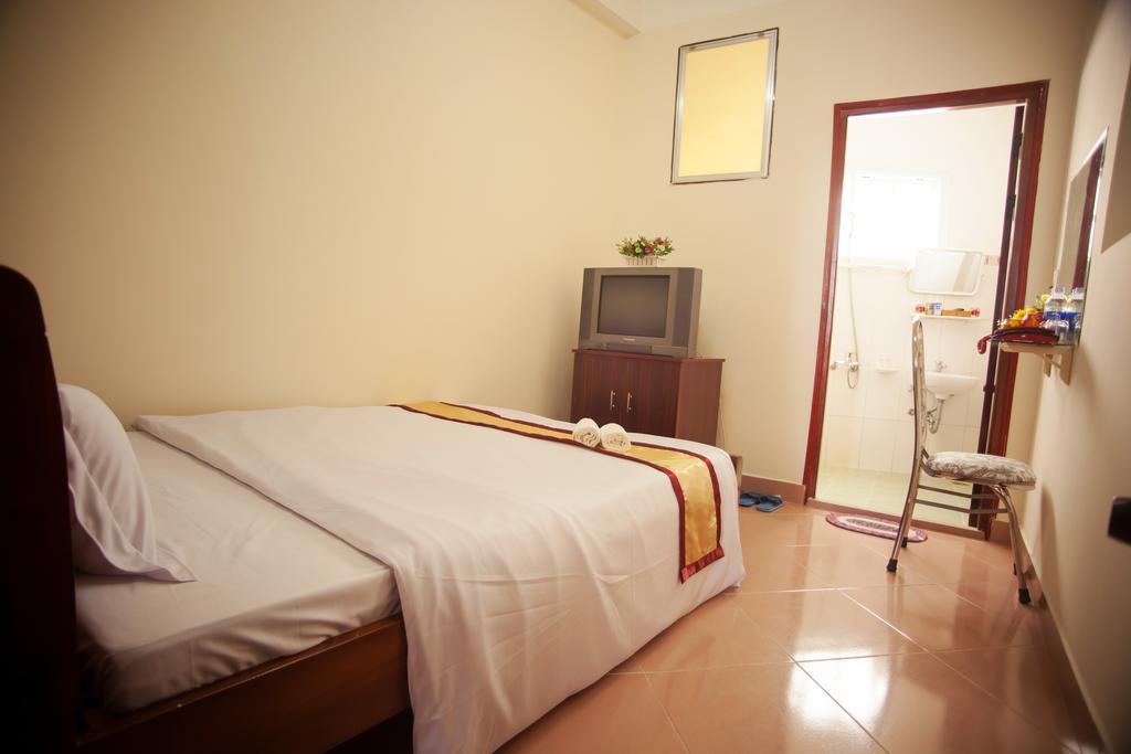 Happy Day 1 Hotel Да Лат Стая снимка