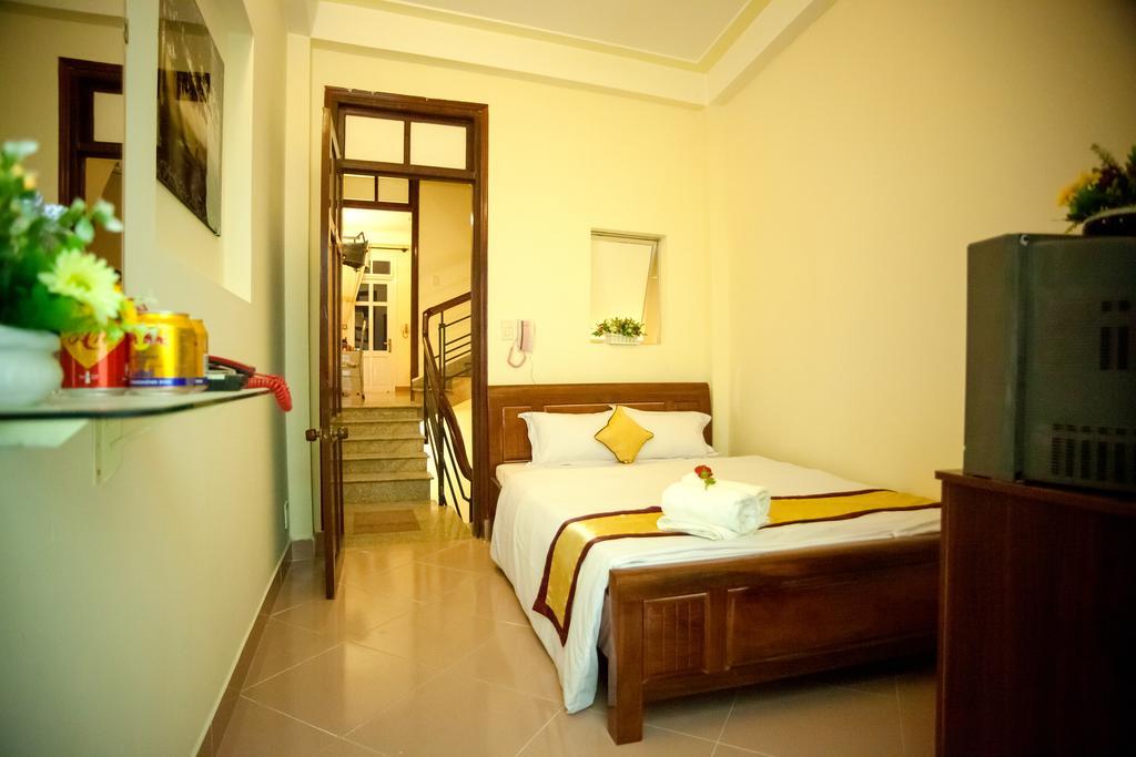 Happy Day 1 Hotel Да Лат Стая снимка